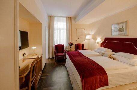 Doppelzimmer Hofseitig Hotel Erzherzog Rainer
