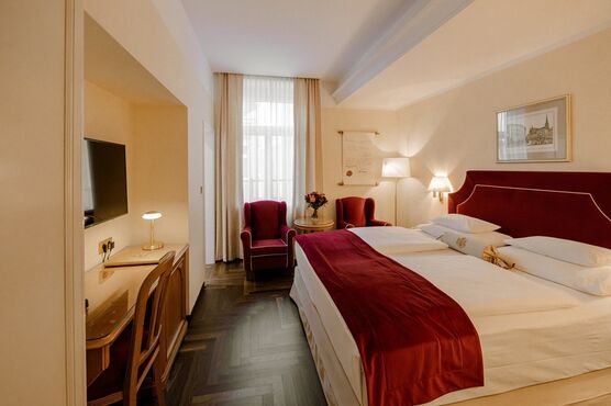 Doppelzimmer Hofseitig Hotel Erzherzog Rainer