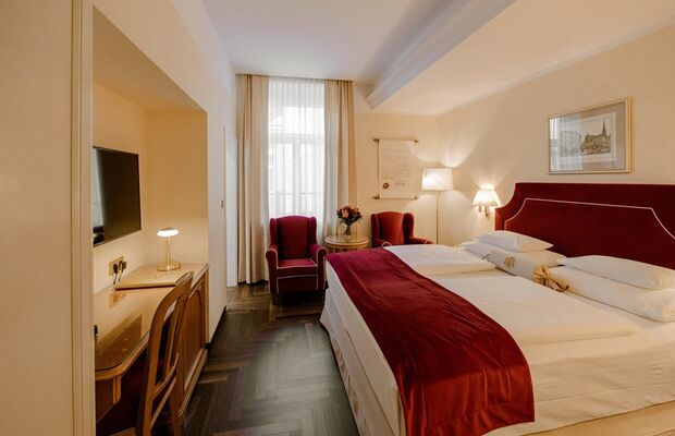 Doppelzimmer Hofseitig Hotel Erzherzog Rainer
